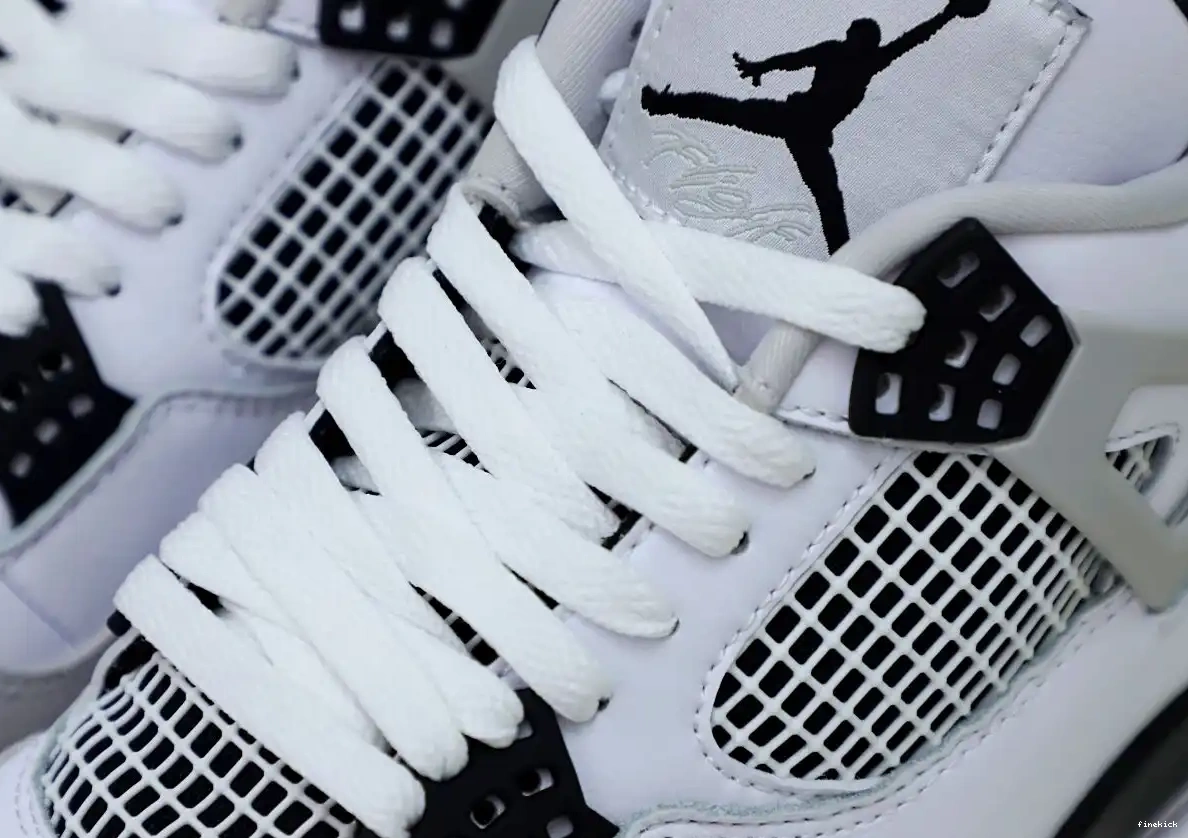 JORDAN MILITARY AIR 4 BLACK 0701